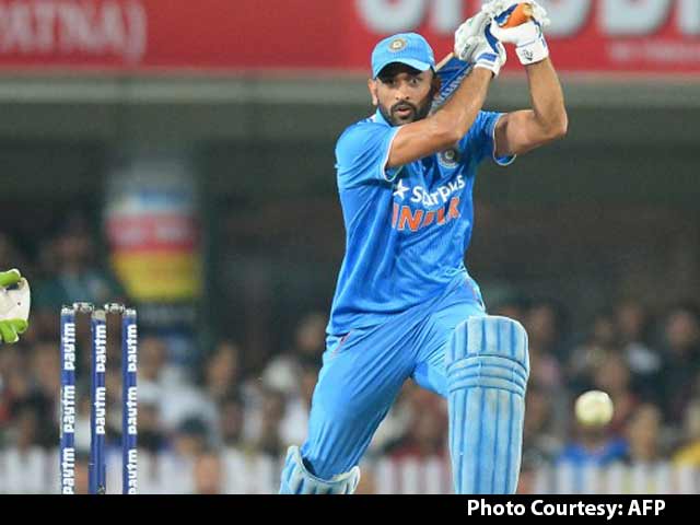 Sunil Gavaskar Not Surprised by MS Dhoni's Decision to Quit as Captain