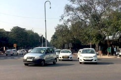 पुराने डीज़ल वाहन हटाने के फैसले को केंद्र सरकार ने दी चुनौती पुराने डीज़ल वाहन हटाने के फैसले को केंद्र सरकार ने दी चुनौती
