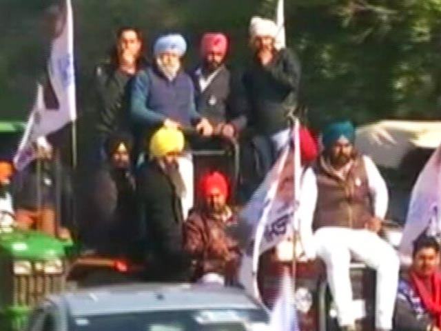 पंजाब में आम आदमी पार्टी के प्रचार के लिए छुट्टी लेकर पहुंचे NRI