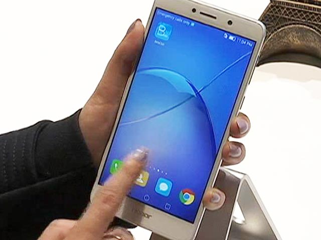 सेल गुरु : CES 2017 में पेश किया गया Honor का नया मिड रेंज फोन 6X