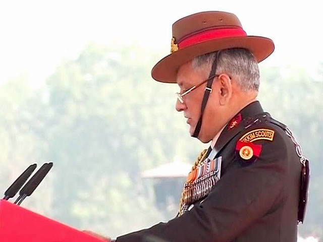 Videos : सेना प्रमुख बिपिन रावत ने जवानों से कहा सोशल मीडिया से दूर रहें