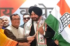 'My <i>Ghar Wapasi</i>,' Says Navjot Sidhu As He Joins Congress 'My <i>Ghar Wapasi</i>,' Says Navjot Sidhu As He Joins Congress