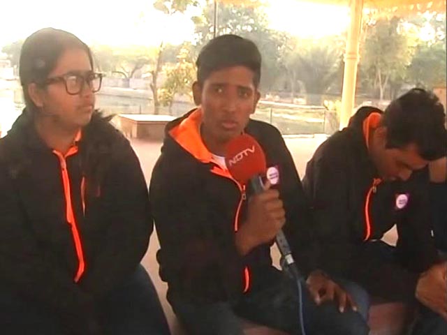 Does English Medium Education Produce 'Elitist' Society?