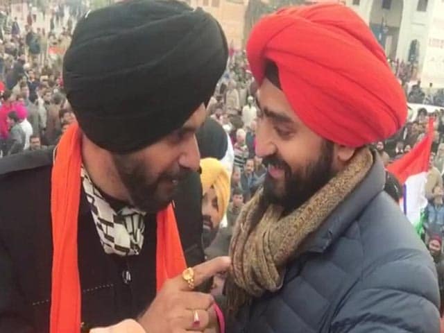 Video : Navjot Sidhu, In Constituency Amritsar, Takes 6 Hours To Reach Golden Temple