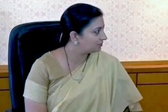 स्मृति ईरानी ने दिल्ली विश्वविद्यालय से अपनी डिग्री सार्वजनिक न करने को कहा था स्मृति ईरानी ने दिल्ली विश्वविद्यालय से अपनी डिग्री सार्वजनिक न करने को कहा था