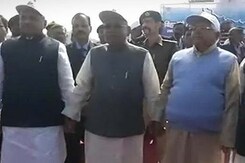 शराबबंदी के मुद्दे पर बिहार में 11 हज़ार किमी मानव श्रृंखला शराबबंदी के मुद्दे पर बिहार में 11 हज़ार किमी मानव श्रृंखला