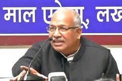सपा छोड़ बसपा में शामिल हुए मुलायम के करीबी अंबिका चौधरी सपा छोड़ बसपा में शामिल हुए मुलायम के करीबी अंबिका चौधरी