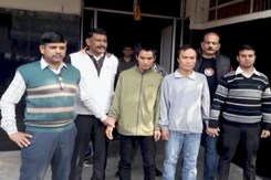दिल्ली में 20 करोड़ की कोकीन के साथ 3 विदेशी गिरफ्तार दिल्ली में 20 करोड़ की कोकीन के साथ 3 विदेशी गिरफ्तार