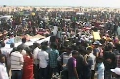 Will Jallikattu Protests Affect Chennai's Republic Day Parade? Protesters Say Yes Will Jallikattu Protests Affect Chennai's Republic Day Parade? Protesters Say Yes
