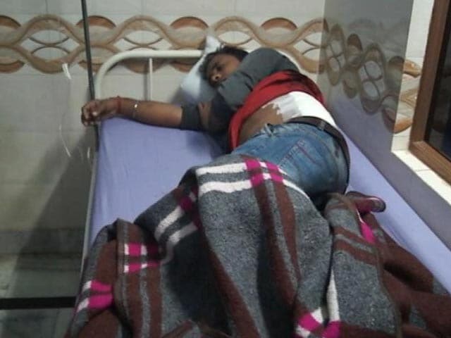 Videos : यमुना एक्सप्रेस-वे पर चलती बस में लूटपाट, दो को मारी गोली
