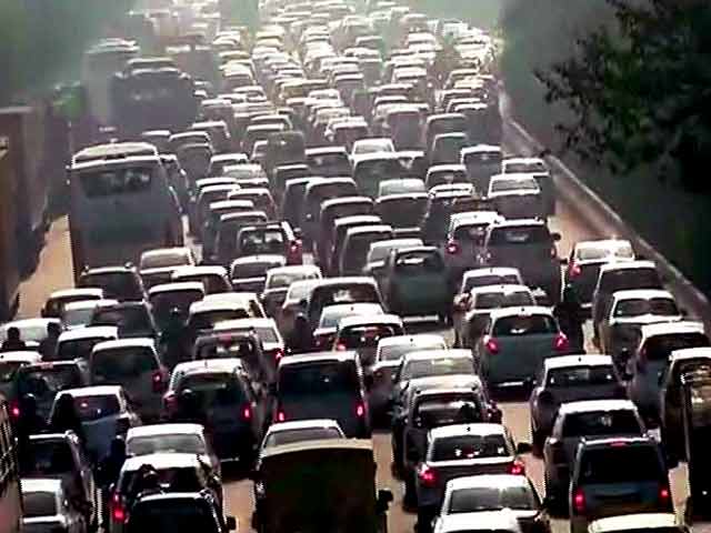 गणतंत्र दिवस की फुल ड्रेस रिहर्सल, लगा लंबा जाम