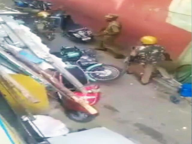 जल्लीकट्टू पर हिंसक प्रदर्शन के दौरान पुलिस बर्बरता से जुड़े वीडियो आए सामने