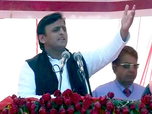 सुल्तानपुर की रैली में अखिलेश यादव ने साधा केंद्र पर निशाना