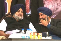 पंजाब ख़स्ताहाल, वोटर मालामाल! कहां से पूरे होंगे महंगे चुनावी वादे पंजाब ख़स्ताहाल, वोटर मालामाल! कहां से पूरे होंगे महंगे चुनावी वादे