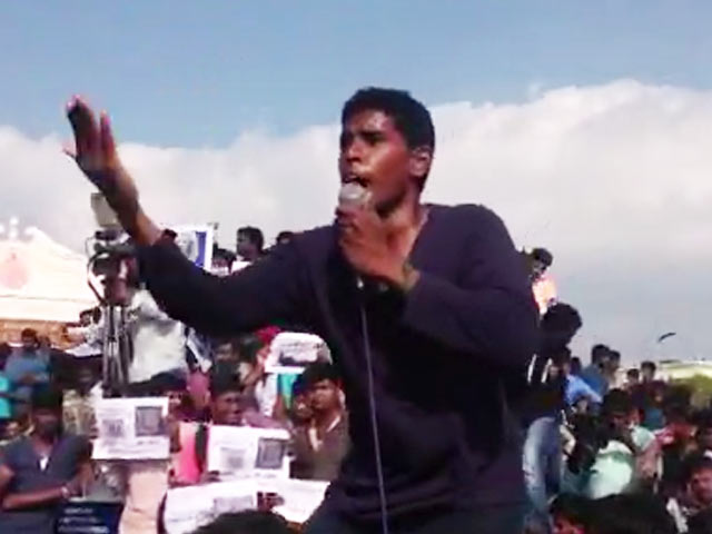 Slogans And Chants At Chennai's Marina Beach Against The Ban On Jallikattu