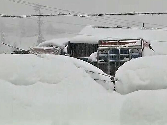 Videos : गुरेज में बर्फीले तूफान में सेना के 10 जवानों की मौत, कुछ और लापता