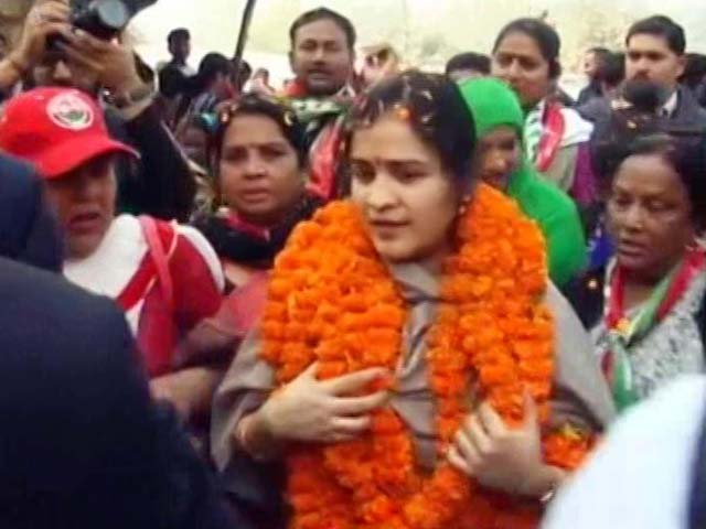 Akhilesh Yadav Wants Me As Urban Face Of Samajwadi Party: Mulayam's 'Chhoti Bahu'