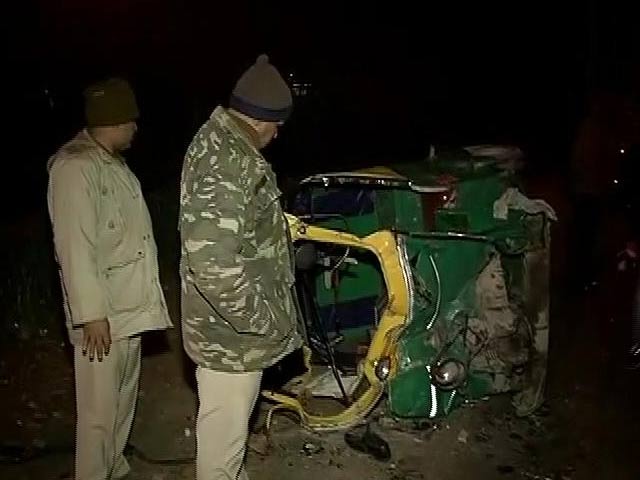 गाजियाबाद : तेज रफ्तार ऑडी ने ऑटो को टक्कर मारी, ऑटो सवार 4 की मौत