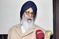 अलग नहीं हैं ये चुनाव : प्रकाश सिंह बादल अलग नहीं हैं ये चुनाव : प्रकाश सिंह बादल