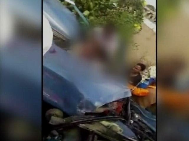 Video : As Mysuru Policeman Lay Dying After Accident, Many Stopped. For Photos