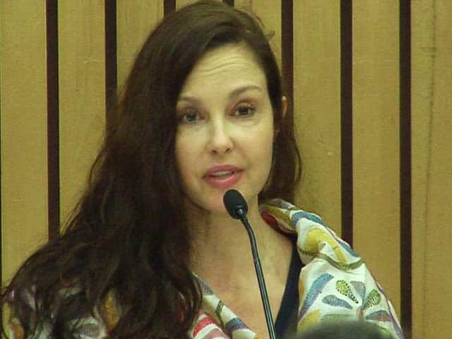 Video : Actress Ashley Judd Reveals She Was 'Molested At 7, Raped At 14'