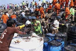 Chennai Oil Spill Worse Than Thought, 10 More Days To Clean Up Chennai Oil Spill Worse Than Thought, 10 More Days To Clean Up