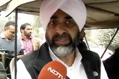 No Mixed Emotions, Loyal To Punjab, Not One Family, Says Manpreet Badal No Mixed Emotions, Loyal To Punjab, Not One Family, Says Manpreet Badal