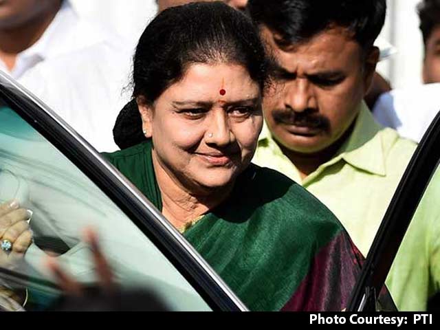 Video : Chief Minister Sasikala: Not Yet For Reasons Including Governor's Time