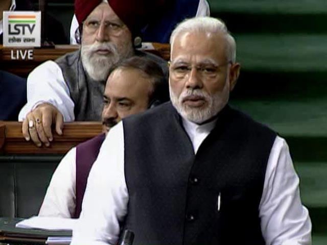 Video : PM Modi Refers To Earthquake In Quick Swipe At Rahul Gandhi