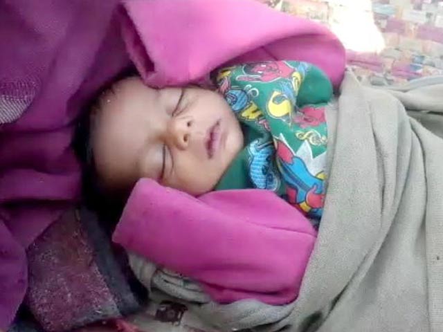 अखिलेश यादव हर रैली में लेते हैं नोटबंदी की कतार में पैदा हुए खजांची नाथ का नाम