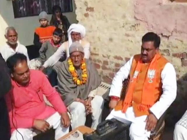 यूपी चुनाव : मुरादनगर में किसी को पिता की विरासत का भरोसा, किसी को दलबदल का अनुभव