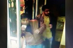 गुड़गांव : मणप्पुरम गोल्ड लोन ऑफ़िस में दिनदहाड़े लूट, 33 किलो सोना लूटा गुड़गांव : मणप्पुरम गोल्ड लोन ऑफ़िस में दिनदहाड़े लूट, 33 किलो सोना लूटा