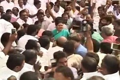 Delay In Swearing-In Intended To Split Party, Says VK Sasikala Delay In Swearing-In Intended To Split Party, Says VK Sasikala