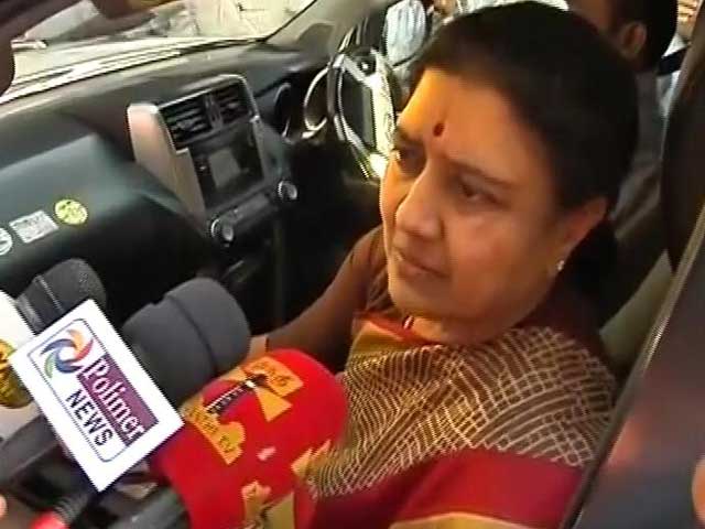 Video : 'Tough For A Woman To Be In Politics': Sasikala In Second Meet With Legislators