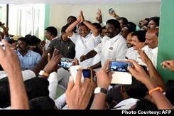 At War With Sasikala, O Panneerselvam Says 'Will Prove Strength' At War With Sasikala, O Panneerselvam Says 'Will Prove Strength'