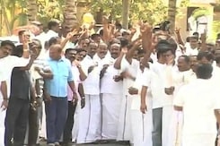 Jailed Sasikala Wins, Proxy Palaniswami To Take Oath This Evening Jailed Sasikala Wins, Proxy Palaniswami To Take Oath This Evening