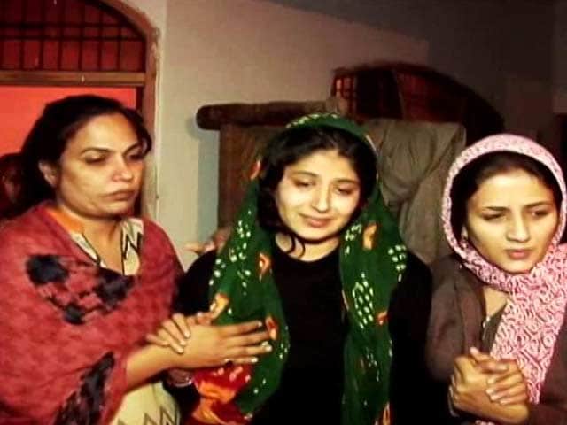 Video : Hours After Major Satish Dahiya's Death in Kashmir, Wife Got His Anniversary Gift