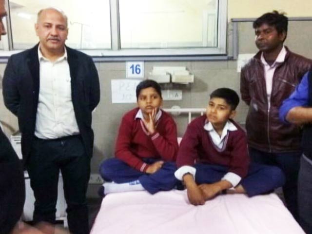 मिड-डे मील खाने के बाद छात्र बीमार, खाने में मिला मरा चूहा