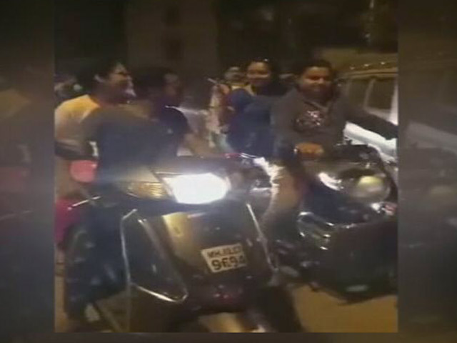 बीएमसी चुनाव प्रचार के दौरान सुप्रिया सुले ने तोड़े नियम