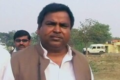 सुप्रीम कोर्ट ने गायत्री प्रसाद प्रजापति के खिलाफ दिए एफआईआर दर्ज करने के आदेश सुप्रीम कोर्ट ने गायत्री प्रसाद प्रजापति के खिलाफ दिए एफआईआर दर्ज करने के आदेश