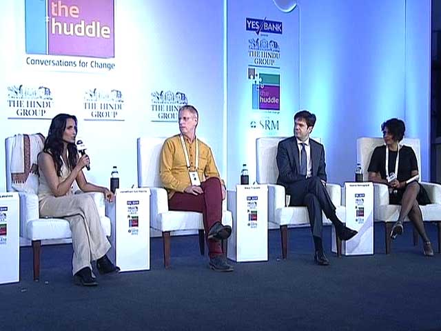 The Huddle: Being A Global Citizen