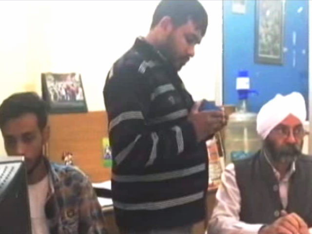 दिल्ली : क्यों बढ़नी चाहिए विधायकों की तनख्वाह?