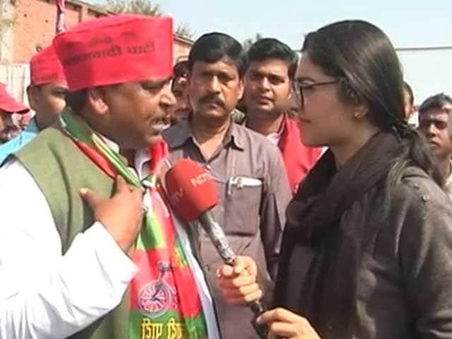 Video : After PM's Taunt, Rape-Accused Minister Not On Stage With Akhilesh Yadav