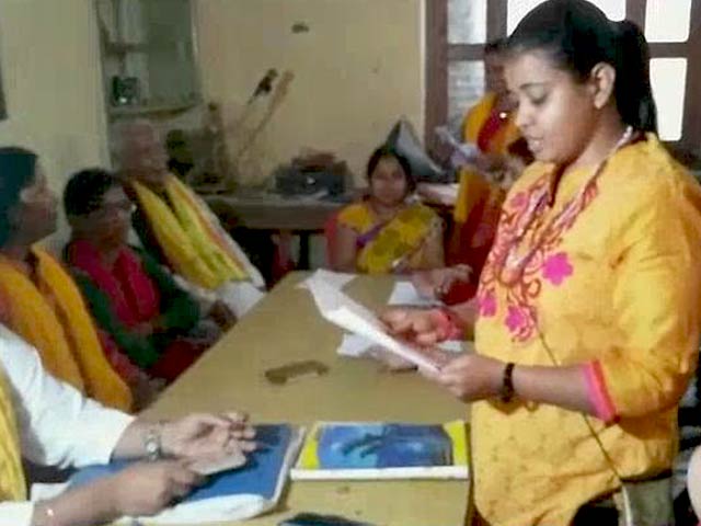 कौन जीतेगा यूपी चुनाव? मतदाता लिखेंगे 'कुंडली', लेकिन अनुमान लगाने में जुटे हुए हैं ज्योतिषी