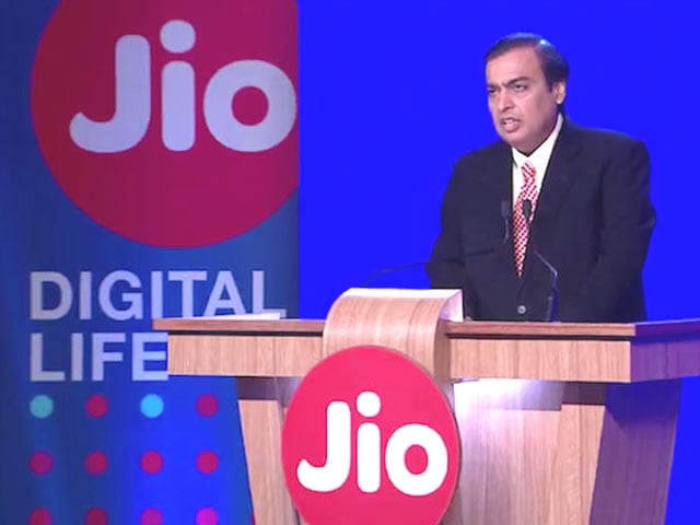 Video : 360 Daily: Reliance Jio Prime Launched, WhatsApp Status Gets a Total Revamp and More