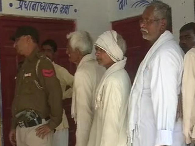 यूपी का महाभारत : विधानसभा चुनाव के चौथे चरण में 61 फीसदी मतदान