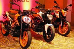 2017 KTM 200, 250, And 390 Duke First Look 2017 KTM 200, 250, And 390 Duke First Look