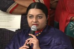 Niece Deepa Jayakumar Will Contest Election From Jayalalithaa's RK Nagar Seat Niece Deepa Jayakumar Will Contest Election From Jayalalithaa's RK Nagar Seat