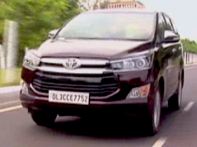 रफ्तार : हेक्सा, XUV या फिर इनोवा, कौन है बेहतर?