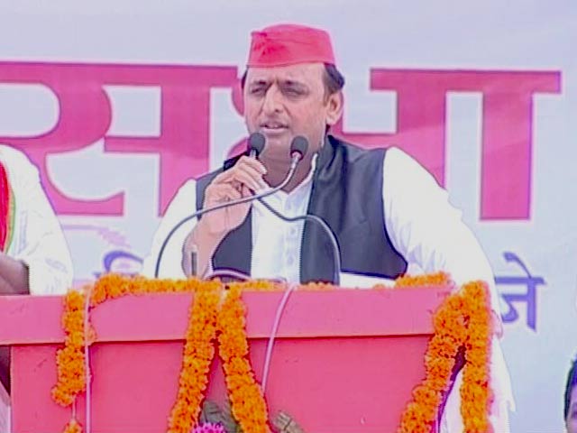 UP Assembly Poll 2017: देवरिया में अखिलेश ने कहा- बीजेपी से सावधान रहना